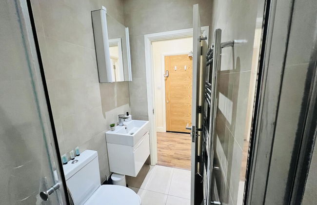1-bed Apartment in Ealing - 2mins From Station - Foto 17
