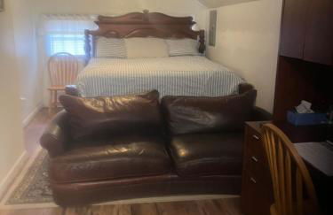 THE Clubhouse MASTERS GOLF THEMED 1 KING BED 1 BATH FURNISHED APARTMENT FULL SIZE KITCHEN FULL SIZE LEATHER PULL OUT SLEEPER SOFA IN LIVING ROOM & FULL SIZE LEATHER SOFA 1 GIG FIBER INTERNET DIRECTV PREMIUM PACKAGE ALL SPORTS & MOVIE CHANNELS & DVR - Foto 23