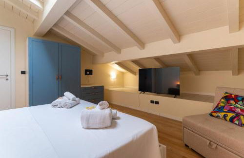 BolognaCentro 9 People Loft Private Lift and Terrace - Photo 12