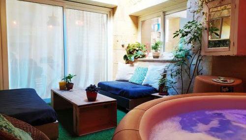 Les Nids de la Tour - Maison de charme au centre - Spa privé - Vue unique - Foto 4