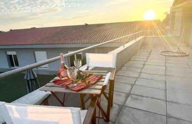 Luxurious and spacious ensuite and lounge with ping pong table - Perfect to rest near the beach - Foto 1