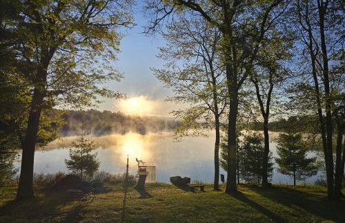 Hooked on Johnson - Photo 1