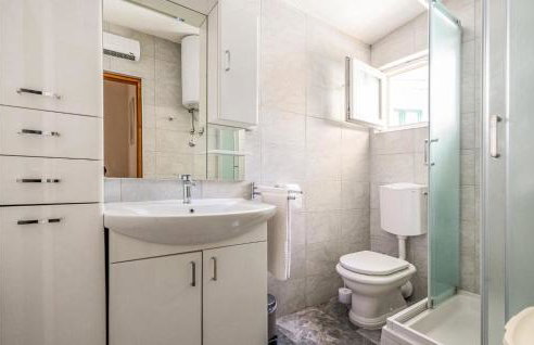 3 Bedroom Amazing Home In Opuzen - Foto 16