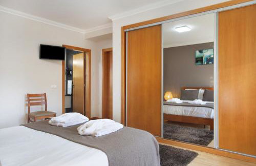 Villa Rosa com Piscina e Jacuzzi - Foto 7