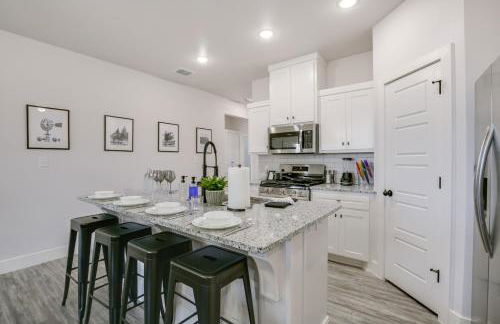 Hot Tub and Game Room Raider Resort in Lubbock - Foto 5