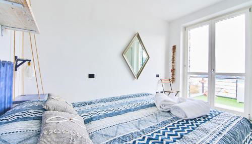 Infinity Blue - Photo 3