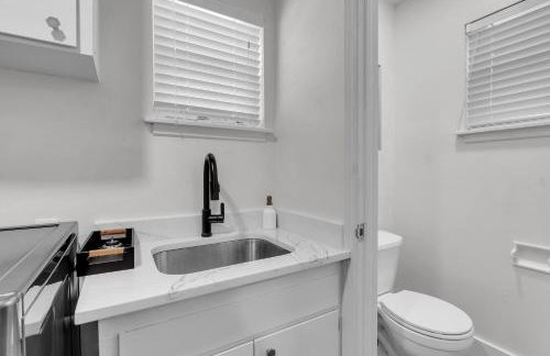 10min to EXPO - Family-Friendly with Office & Playroom - Photo 27