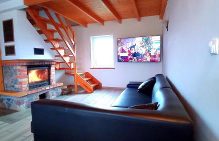 Dom z pięknymi widokami na jezioro ryńskie ilasy. - Foto 14