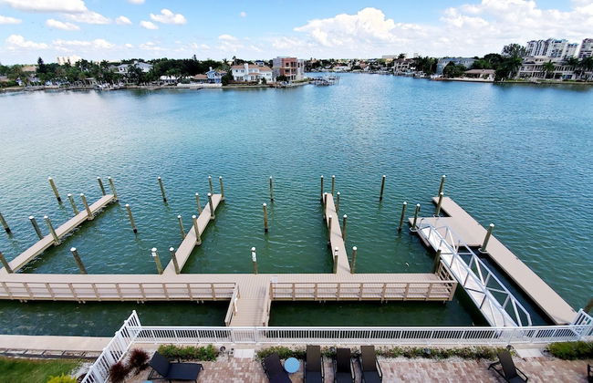 Provident Oceana Beachfront Suites - Foto 45