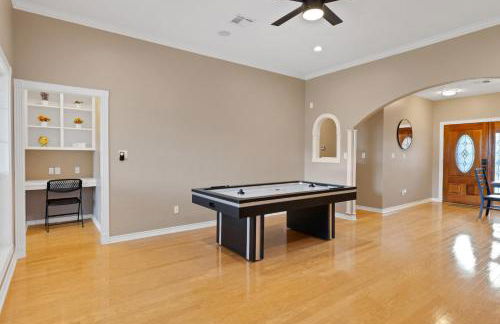 Luxury Home with Gourmet Kitchen - 3 Miles to A&M, Sleeps 14 - Foto 19