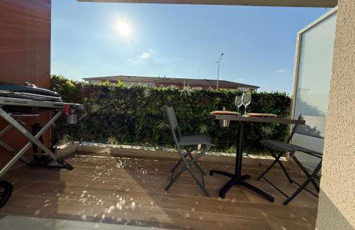 Suite Eden Spa, Appart'hôtel bien être , Patio de standing barbecue - TV XL CinéSport, Lit Q-Size, Wifi, P-Gratuit en Résidence - Foto 17