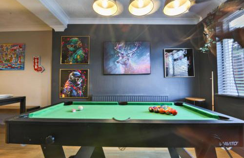 Spacious & Modern Triple-Story Cardiff Home with Pool Table - Foto 29