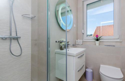 New Art Apartment - Photo 12