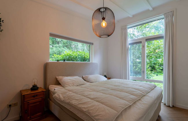 Tranquil Holiday Home in the Middle of Nature - Photo 3