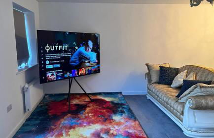 LUXURY 3 BED HOME with MULTIPLE FREE PARKING BAYS Early Check-in Late Check- Out Allowed - Foto 7