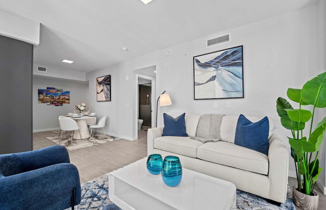 Modern High-Rise Condo with Pool/Gym, in Central DT MIAMI! - Photo 36