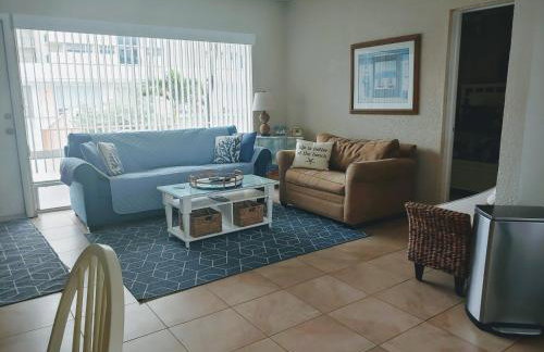 Sunrise Ocean Suites - Photo 17