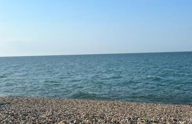 Bay escape beach apartment steps from the sea - Foto 35