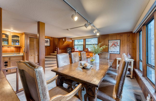 Riversong Lodge by Avantstay Sauna Hot Tub On The Truckee River - Photo 8