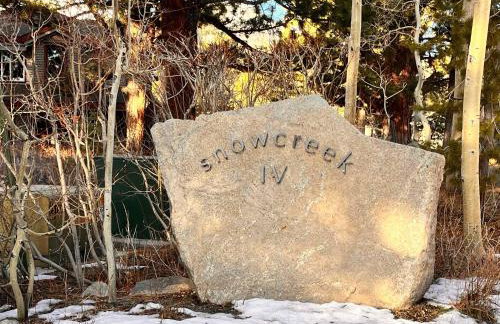 Snowcreek IV - Cozy Mammoth Ski Condo with Mtn Views and Hot Tub - Foto 43