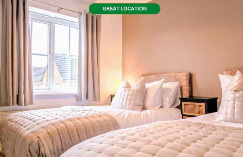 Grange House - Sleeps 6 - Driveway parking, Self-Check-In, Fast Wifi and Sky TV by Yoko Property - Photo 1