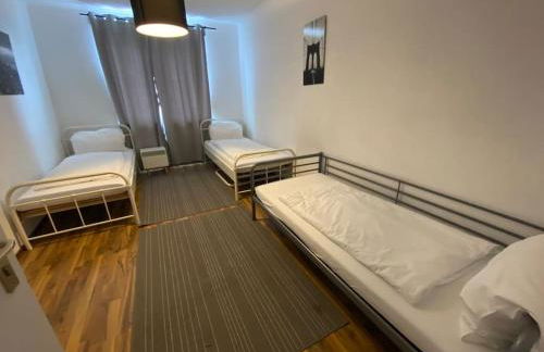 Apartment City Süd- 5 Zimmer_15 Personen _ Komplett_eingerichtet - Foto 7