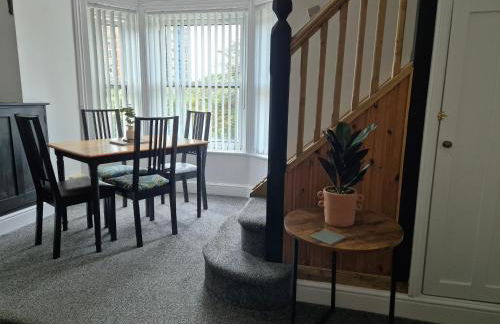 2 Bed Maisonette with Sofa Bed - Ideal for Groups #26C - Foto 29
