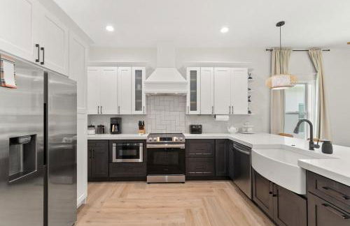 Peacock Palace Brand New Heated and Chilled Pool Golf Gym - Foto 10