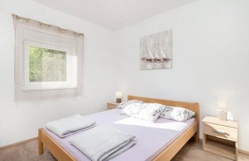 6 Bedroom Stunning Home In Lukovo - Foto 29