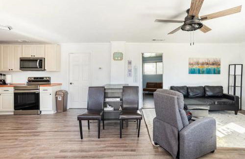 Peaceful Lydia Hide-O-Way - New Pool & Near Beach, Breakfast, Spa & Go-Karts! - Foto 33