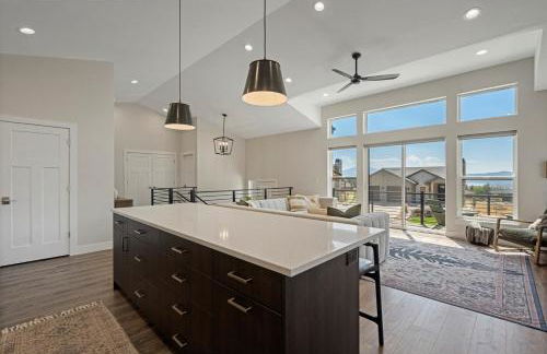 Mountain Art Retreat Ski Escape Hot Tub Games - Foto 14