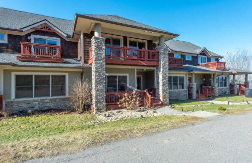 Wolf's Den~Views~Hot Tub~Home Theater~Hatley Ski! - Foto 8