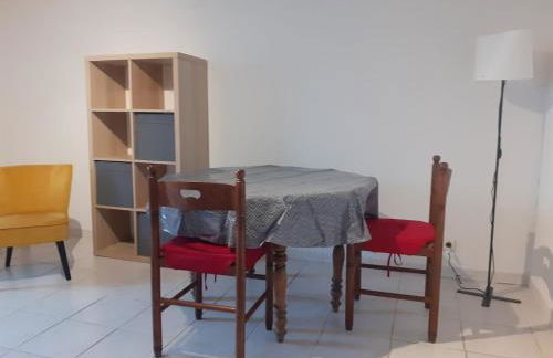 Calme et confort, avec 2 lits ,à la frontière - Foto 13