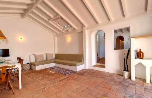 Casa Típica com Pátio e Tanque - Foto 15