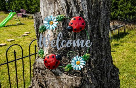 UPSIDE DOWN HOUSE - Sleeps up to 6 Guests - Great for Family and Friends Gatherings,Corporate events ,Near Sherwood Forest at Fairview Farm in Nottingham set in 88 acres - Foto 24