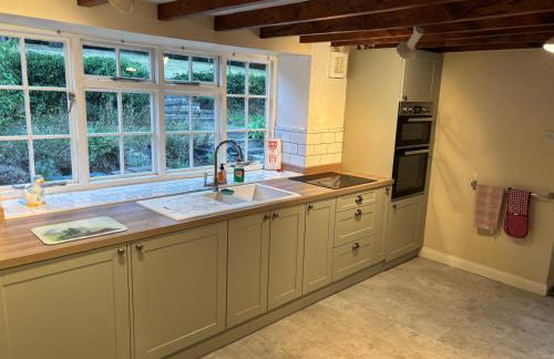 Willow Cottage - Photo 2