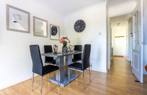 Cozy Family-Friendly House (3mins from Erith and Slade Green station) - Photo 3