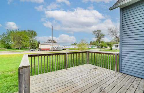 Serene Devils Lake House with Deck and Fire Pit! - Foto 22