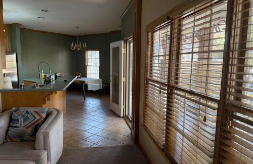 Secluded Retreat with Pool near Stone Mountain, Aquarium and Coca-Cola - Downtown - Foto 16