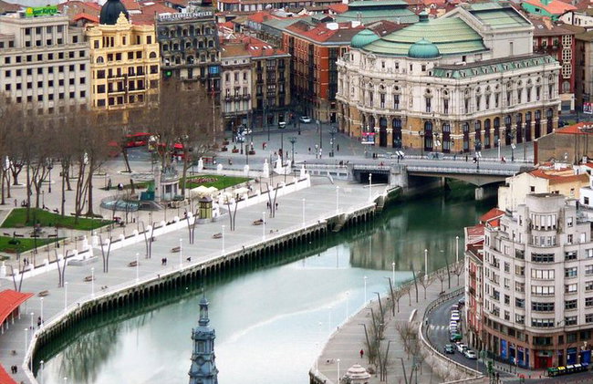 3 - Tagespaket Bilbao mit Bootsfahrt, Pintxos & Guggenheim Museum - Foto 3