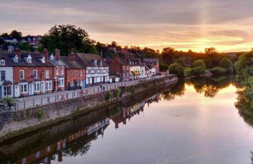 Stylish 2 Bedroom Cottage With Hot Tub And Parking - Foto 30