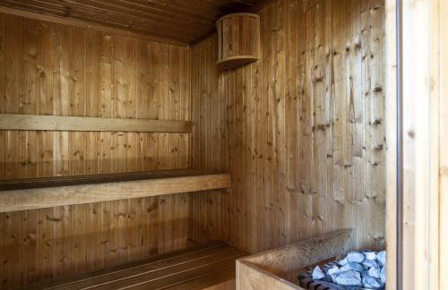 Villa Pasiphae - With Private Heated Pool - Photo 50