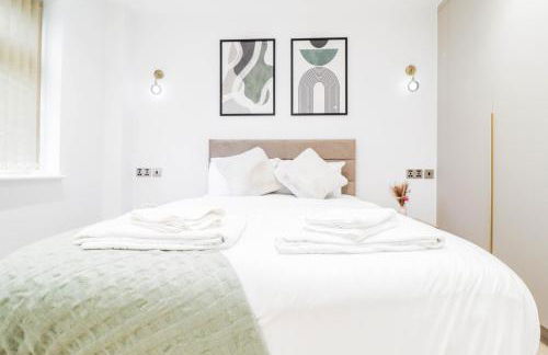 The Abbey Apartment - 1BR Apt with Dedicated Workspace, Fast Wifi & Stylish Kitchen Island & Free Secure Underground Parking - Foto 36