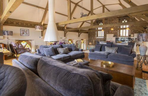 Askrigg Chapel - Photo 9