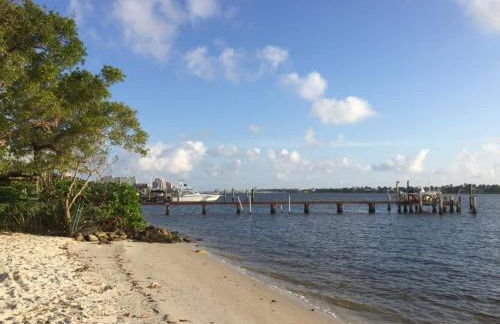 Casa Paradiso - A Sun Drenched Escape with Poolside Cabana Charm - Foto 27