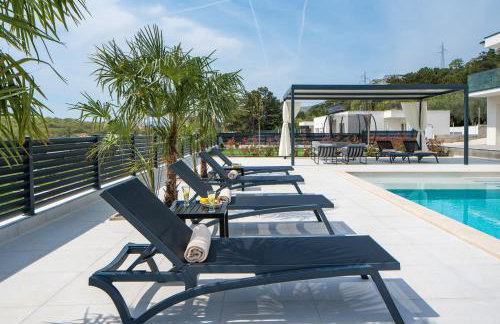 Villa Carmen with 5 en-suite bedrooms, 48 sqm pool, 8km from sea - Photo 50