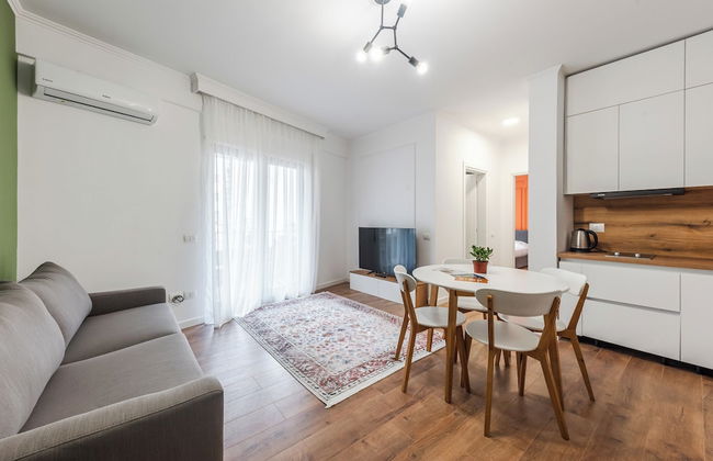 Central Main Square 2 - Photo 8