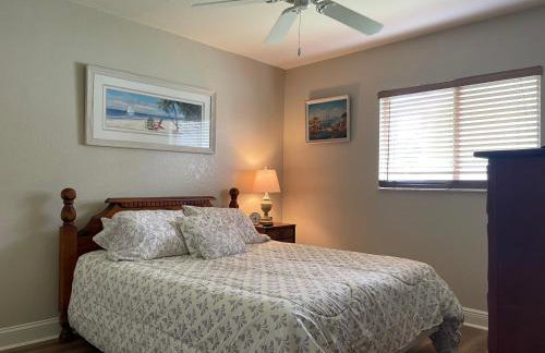 Relax with nature in our Waterfront 4 bedroom -HEATED POOL HOME-KING BED - Foto 19