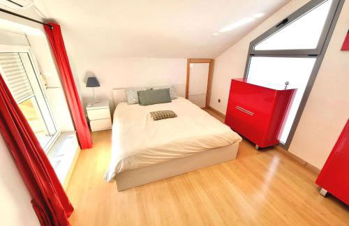 Stunning Home with Outdoor Swimmingpool, 4 Bedrooms and Wifi - Foto 23