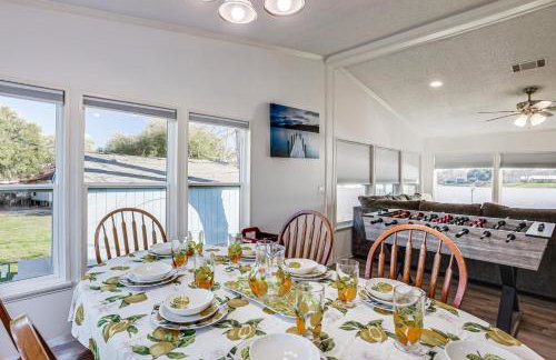 Waterfront Trinity Vacation Rental with Hot Tub! - Photo 12